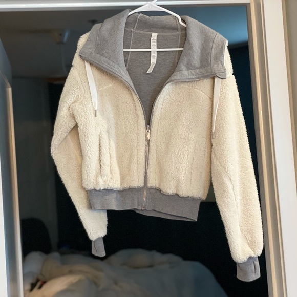 Lululemon Teddy Bear Reversible Zip Jacket/Hoodie - Picture 5 of 13